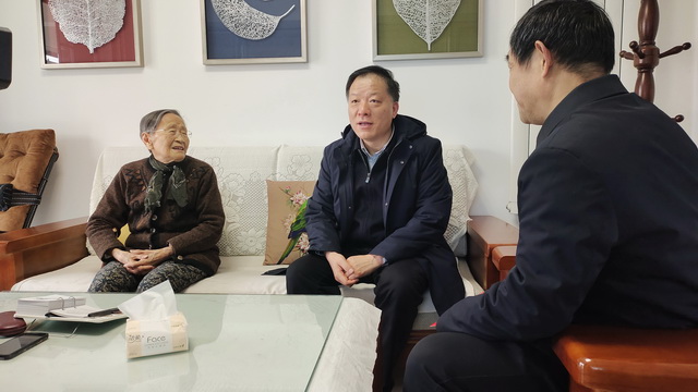 1644475667579599.jpg 周天伟1-640.jpg