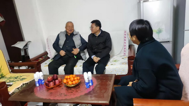 1644475710232943.jpg 李朝晖22-640.jpg