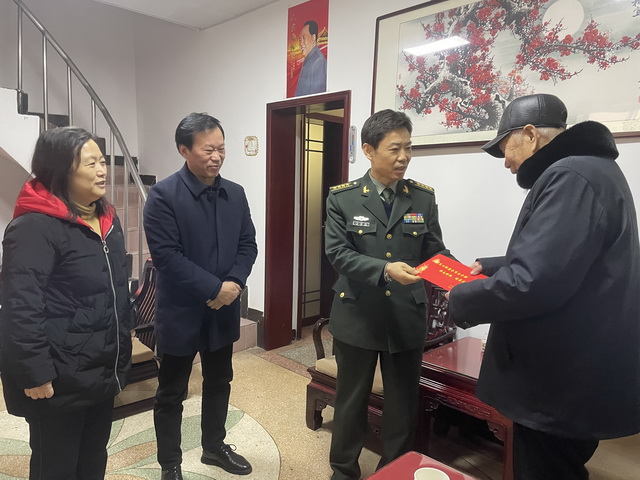 市领导走访慰问地市级老干部